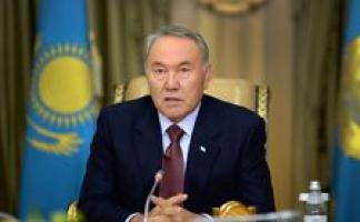 Назарбаев провел консультации по внеочередным парламентским выборам