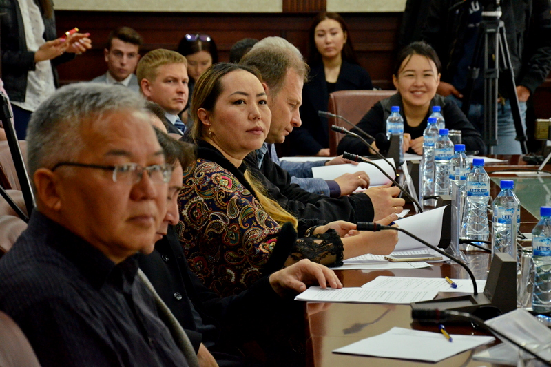 Кыргызстанские эксперты: Мифы, домыслы и прямые фальсификации не должны превалировать в нашем информационном поле